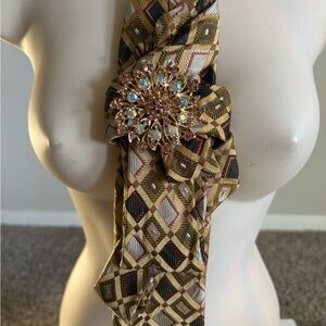 Gold Rhinestone Flower Brooch Scarf Clip - Women Accessories